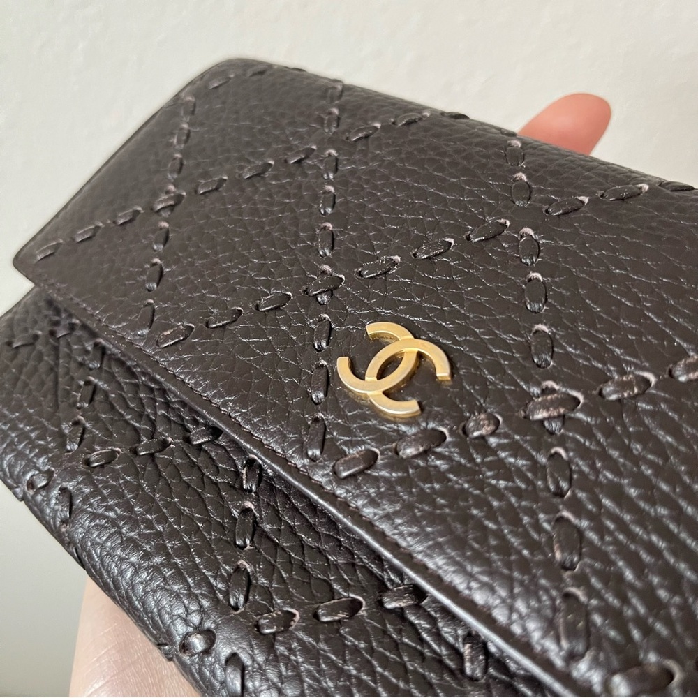VINTAGE CHANEL Dark Brown Genuine Leather Clutch Wallet with Gold Logo - Picture 5 of 12
